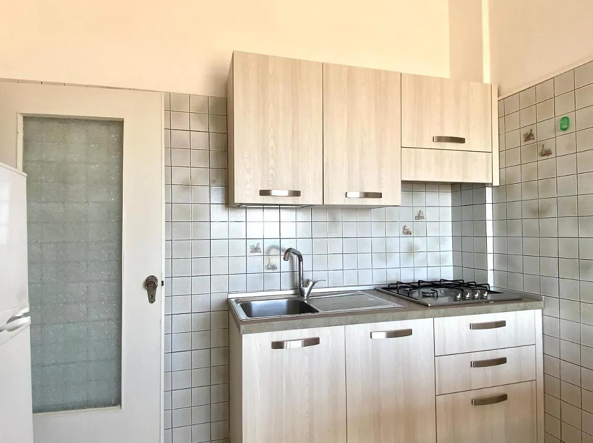 Villa Fronte Mare-Carraro Immobiliare Jesolo - Family Apartments 0*, Lido di Jesolo