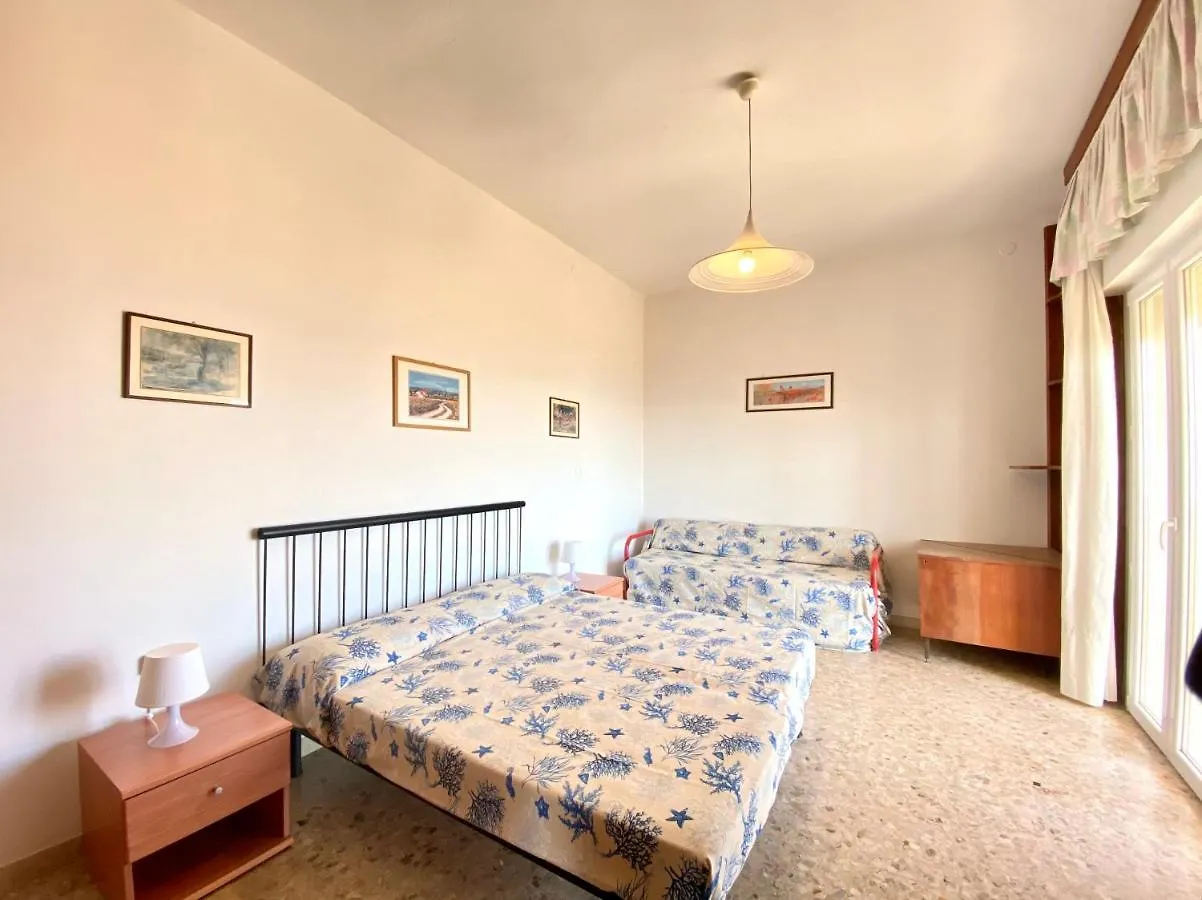 Villa Fronte Mare-Carraro Immobiliare Jesolo - Family Apartments 0*, Lido di Jesolo