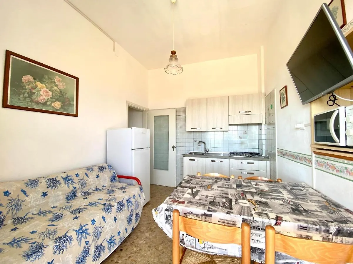 Villa Fronte Mare-Carraro Immobiliare Jesolo - Family Apartments