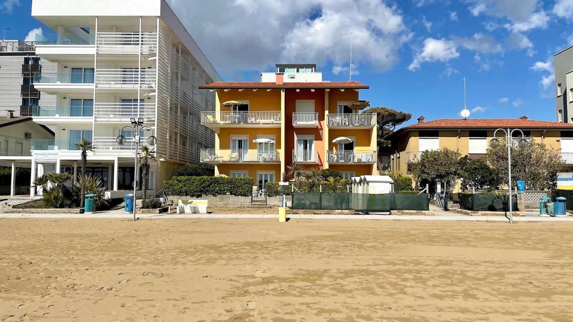 Villa Fronte Mare-Carraro Immobiliare Jesolo