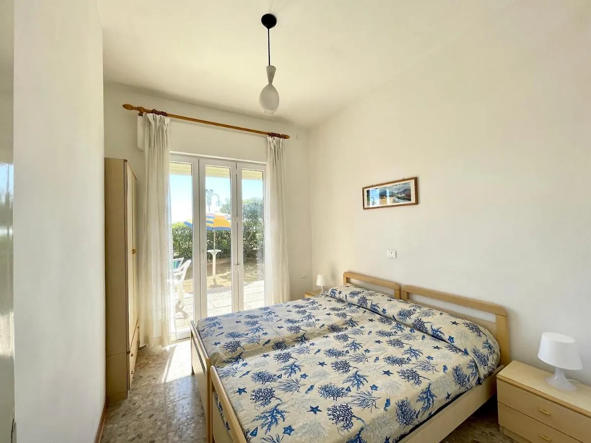 Villa Fronte Mare-Carraro Immobiliare Jesolo - Family Apartments