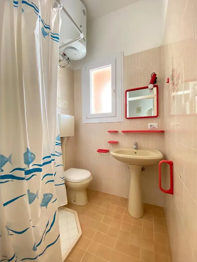Villa Fronte Mare-Carraro Immobiliare Jesolo - Family Apartments إيطاليا