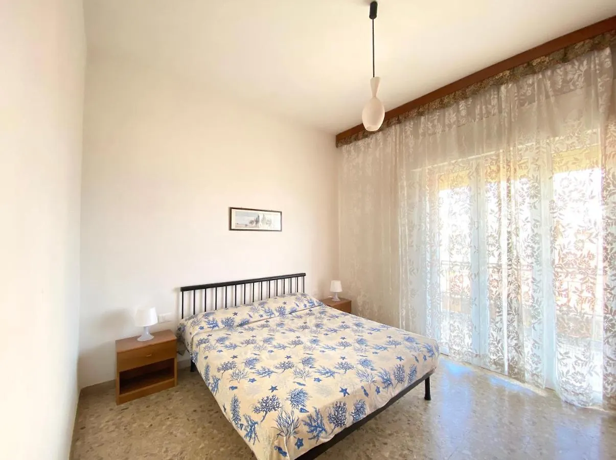 Villa Fronte Mare-Carraro Immobiliare Jesolo Italia