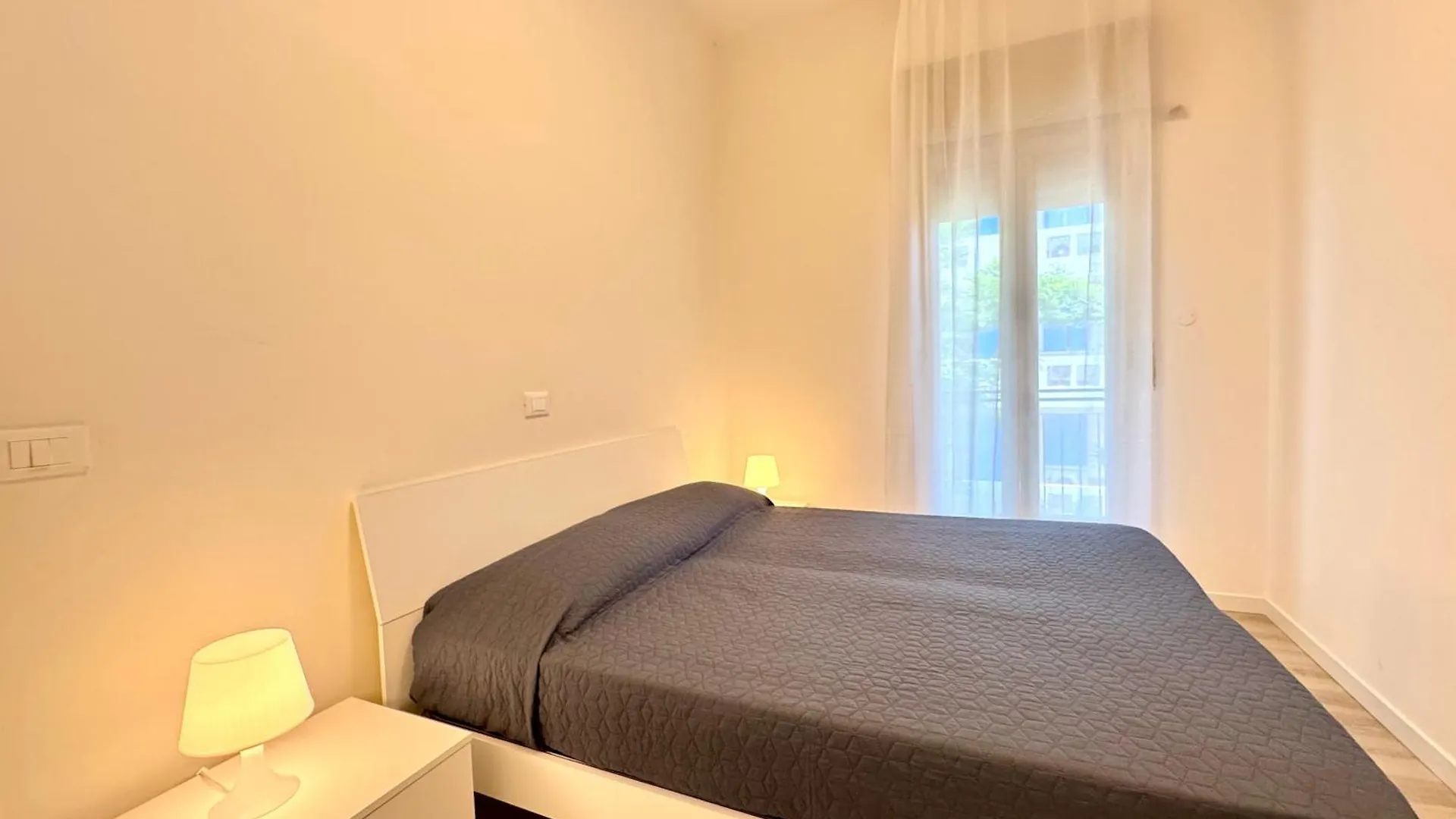 Villa Fronte Mare-Carraro Immobiliare Jesolo - Family Apartments إيطاليا