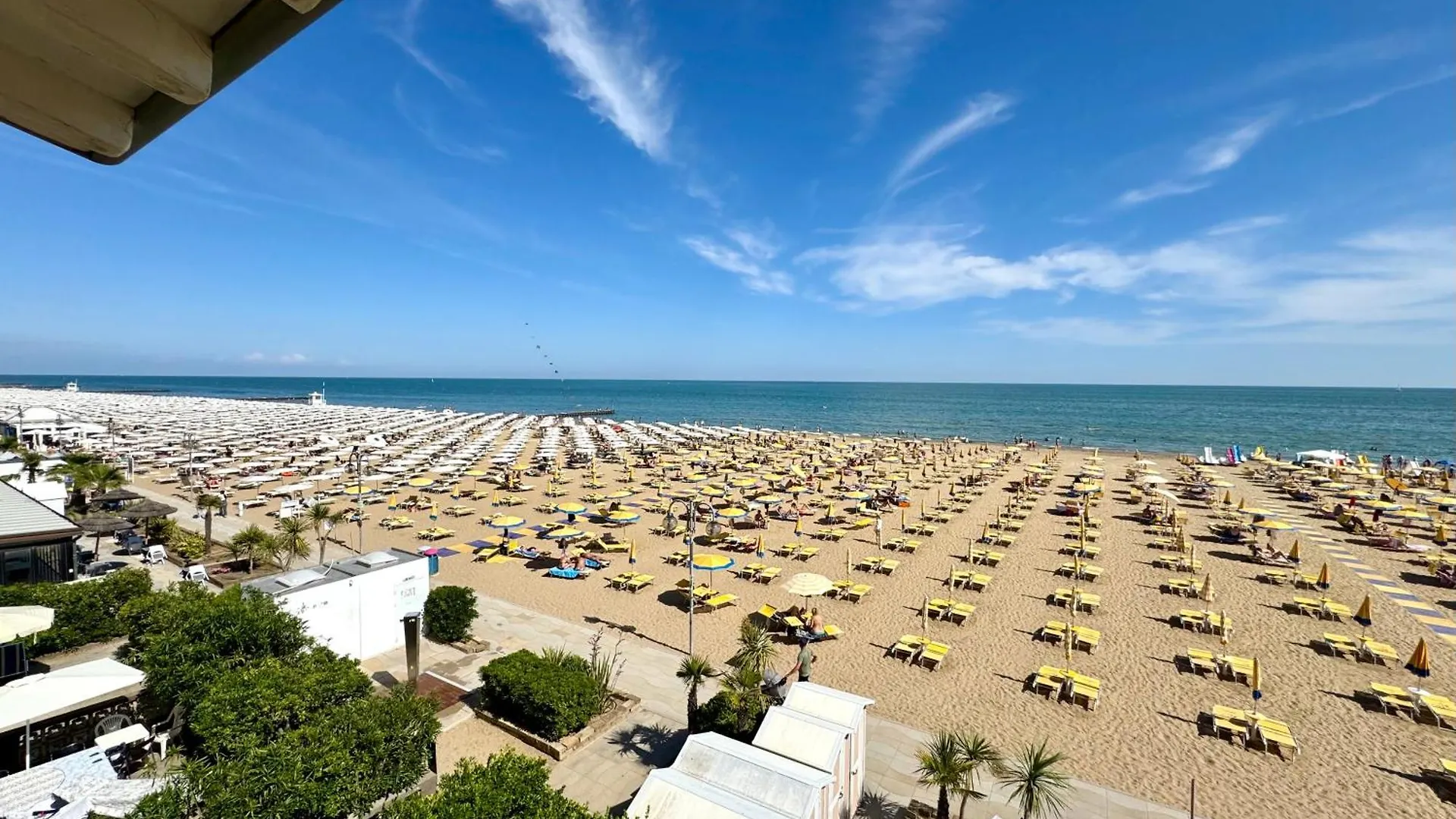 Villa Fronte Mare-Carraro Immobiliare Jesolo - Family Apartments إيطاليا