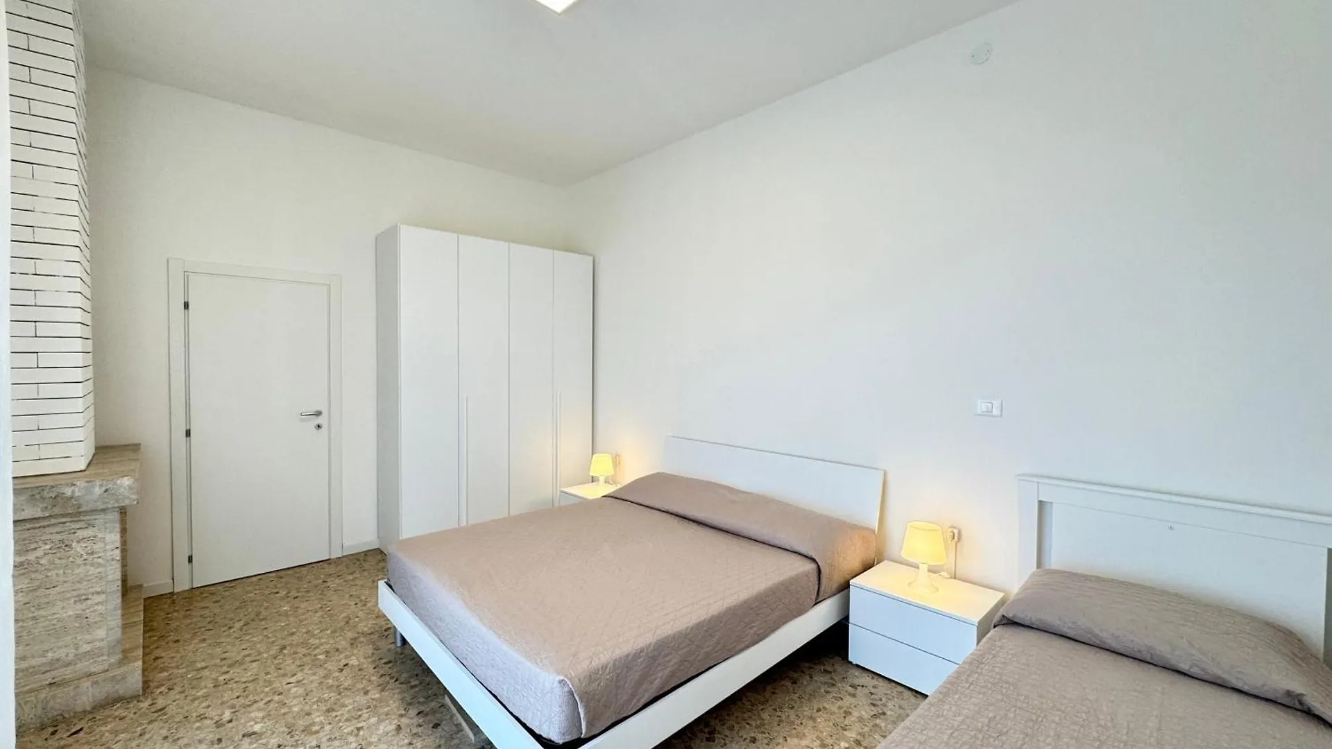 Villa Fronte Mare-Carraro Immobiliare Jesolo - Family Apartments ليدو دي يسولو